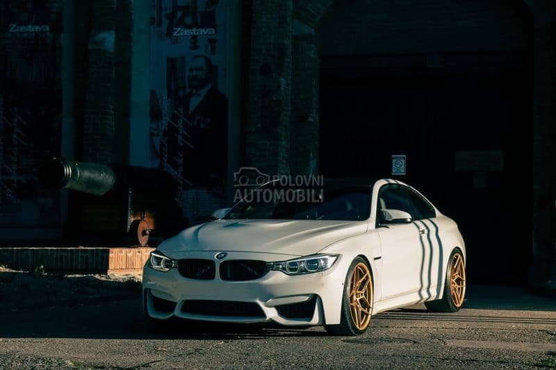 BMW M4 