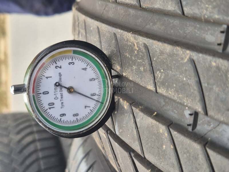 Michelin 215/65 R17 Letnja