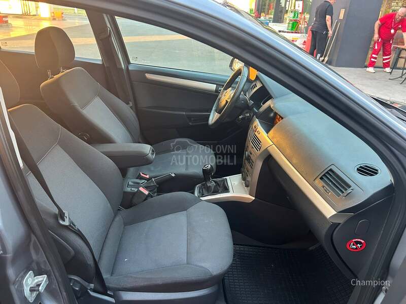 Opel Astra H 