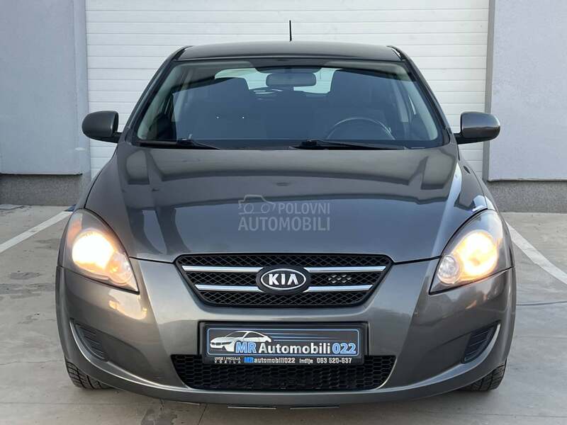 Kia cee`d 1.4 CVVT LX FRESH
