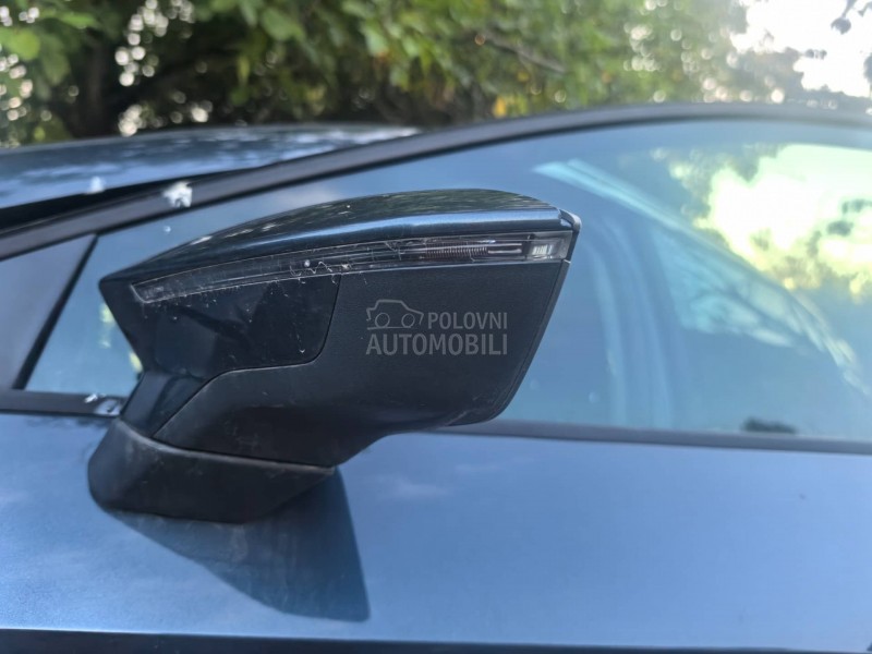 Seat Leon -  kompletan auto u delovima