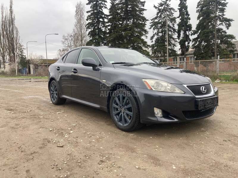 Lexus IS 220 