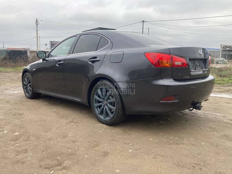 Lexus IS 220 