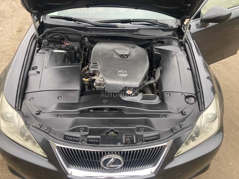 Lexus IS 220 