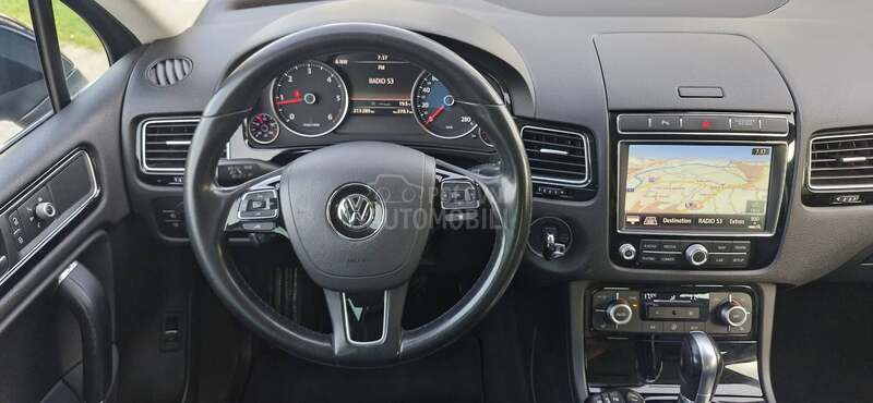 Volkswagen Touareg 3,0 TDI 203000 NOV