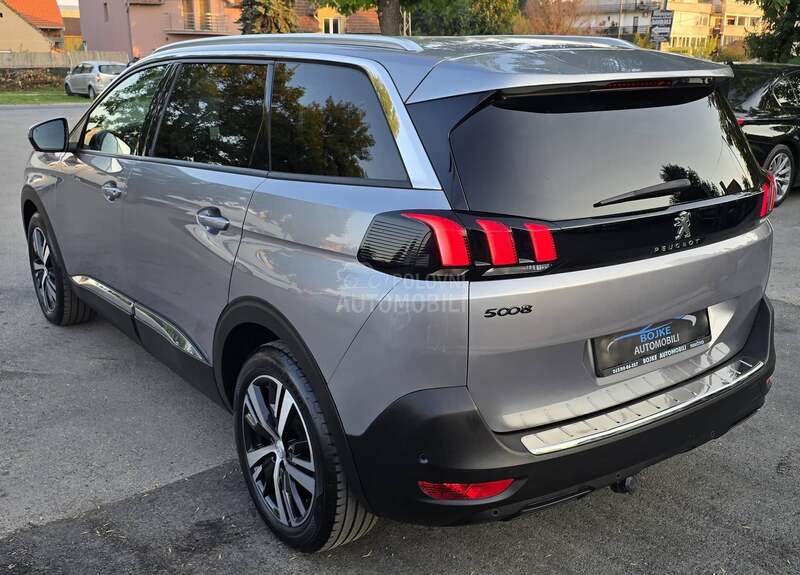 Peugeot 5008 1.5HDI ALLURE
