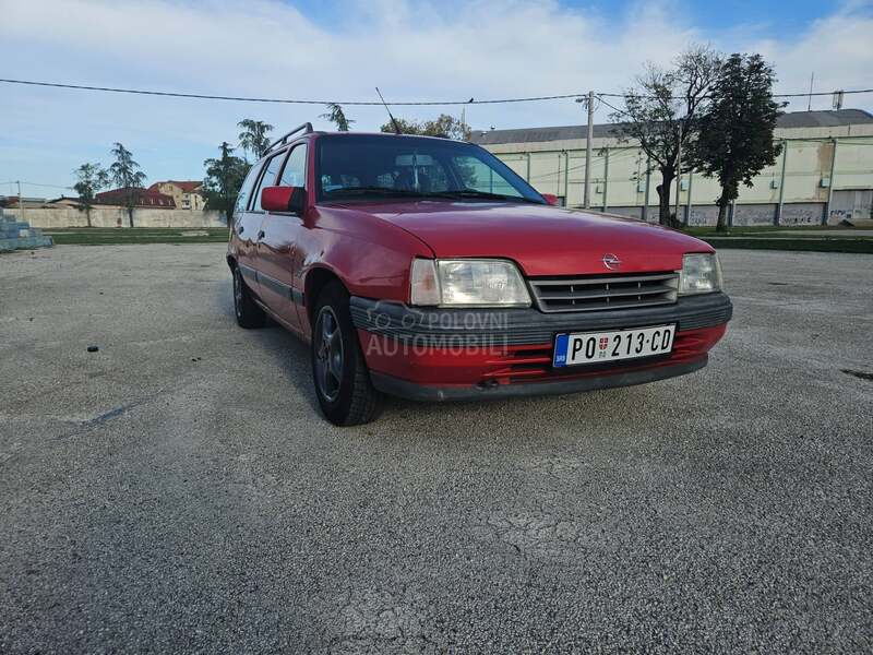 Opel Kadett 1.6i Club