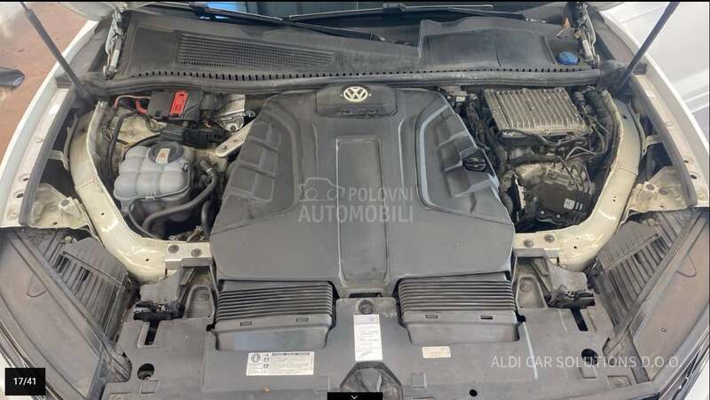 Volkswagen Touareg 3.0 TDI/R-LINE