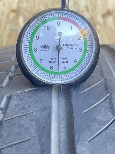 Continental 235/55 R17 Letnja