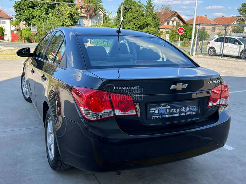 Chevrolet Cruze 1.6b LX CHAMPION