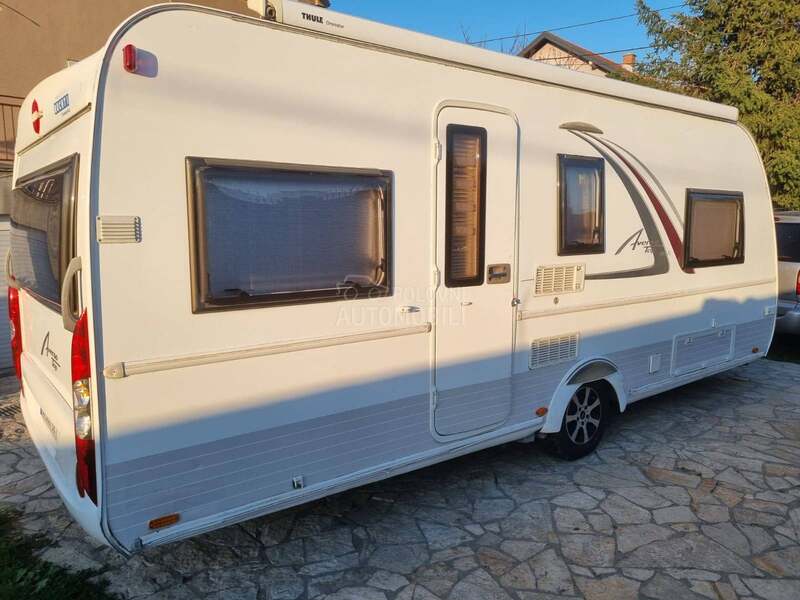 Burstner Averso top