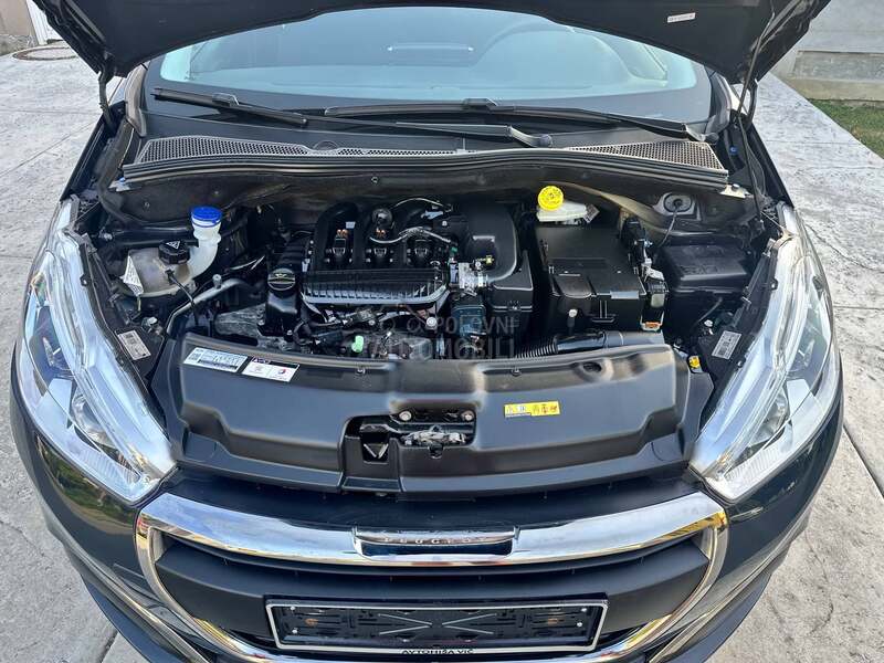 Peugeot 208 1.2 STYLE