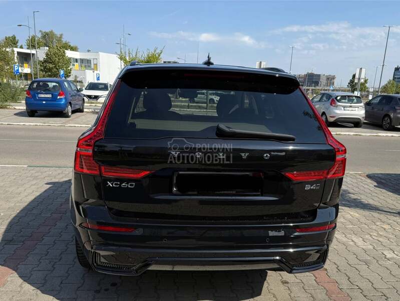 Volvo XC60 B4 D AWD Plus Dark