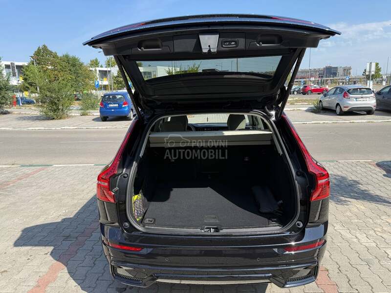 Volvo XC60 B4 D AWD Plus Dark