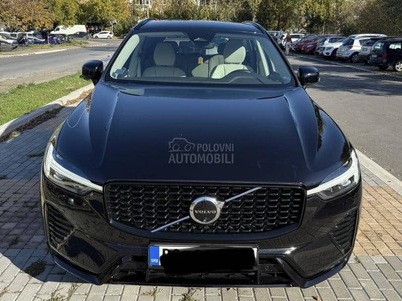 Volvo XC60 B4 D AWD Plus Dark
