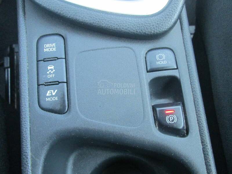 Toyota Yaris 1.5 HYBRIDE