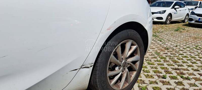 Opel Astra K ELEGANCE 1.2 MT6