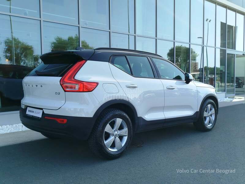 Volvo XC40 2.0 D3 MOMENTUM A/T