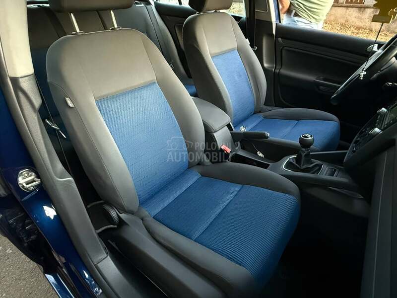 Volkswagen Golf 5 1.6 FSi SVAJCARSKA