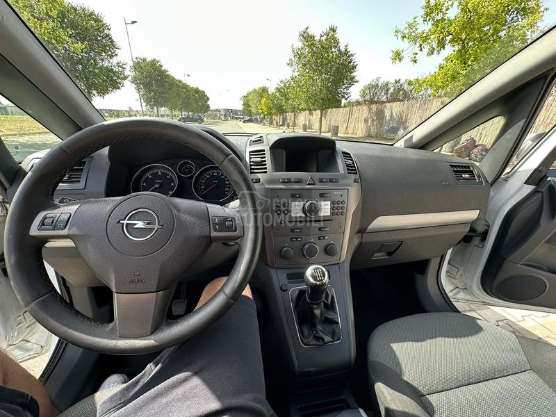 Opel Zafira B