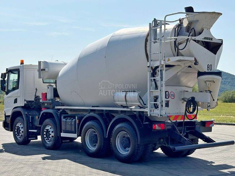 Scania P 450