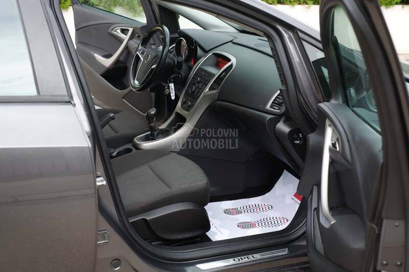 Opel Astra J 1.7CDTI Elective
