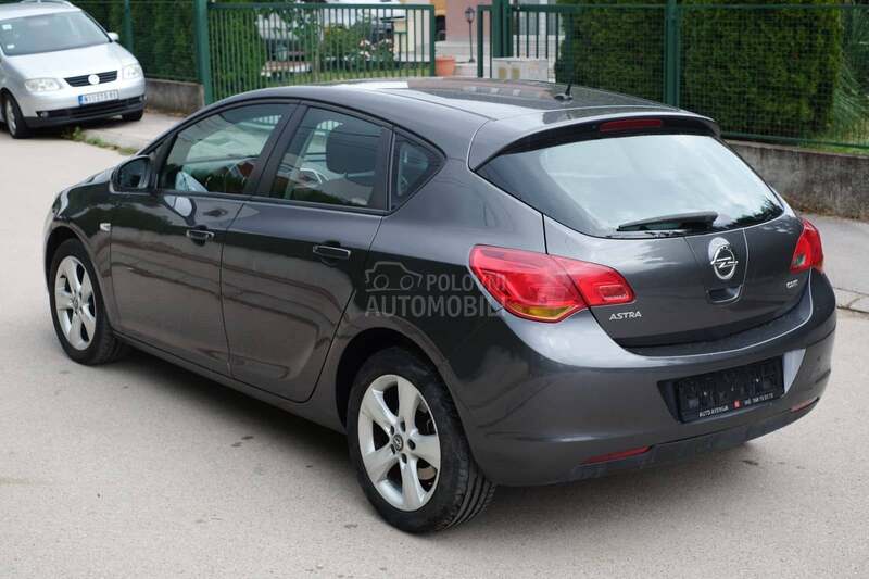 Opel Astra J 1.7CDTI Elective