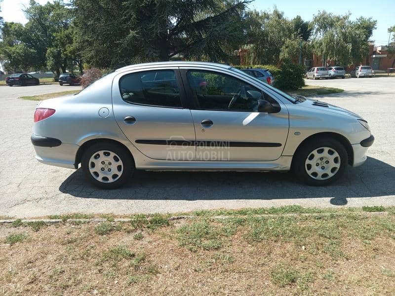 Peugeot 206 