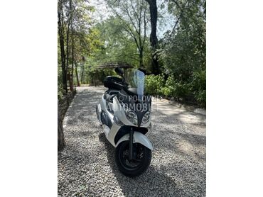 Honda Silverwing 400 Hitno
