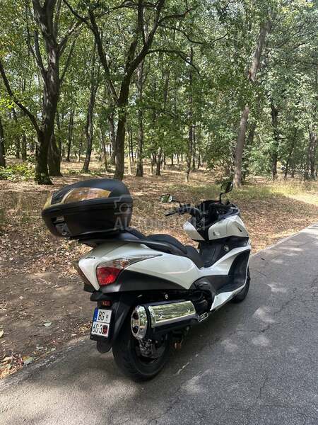 Honda Silverwing 400