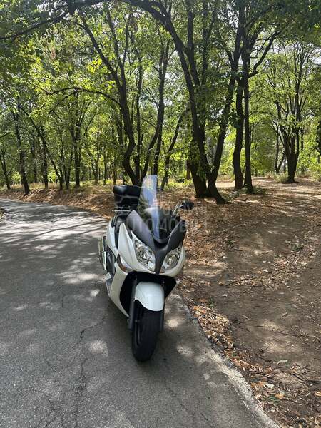 Honda Silverwing 400