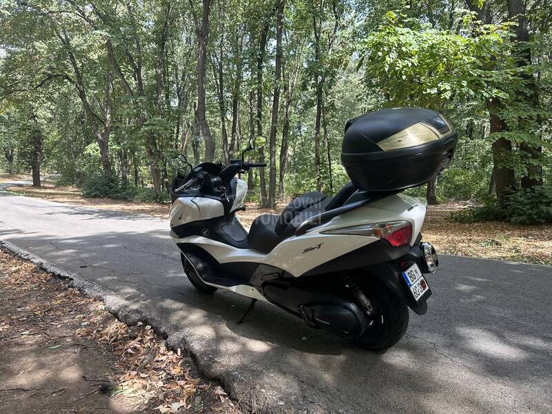 Honda Silverwing 400