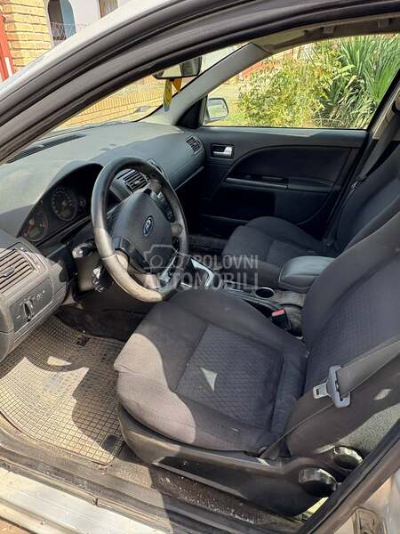 Ford Mondeo 501z 2004. god. -  kompletan auto u delovima
