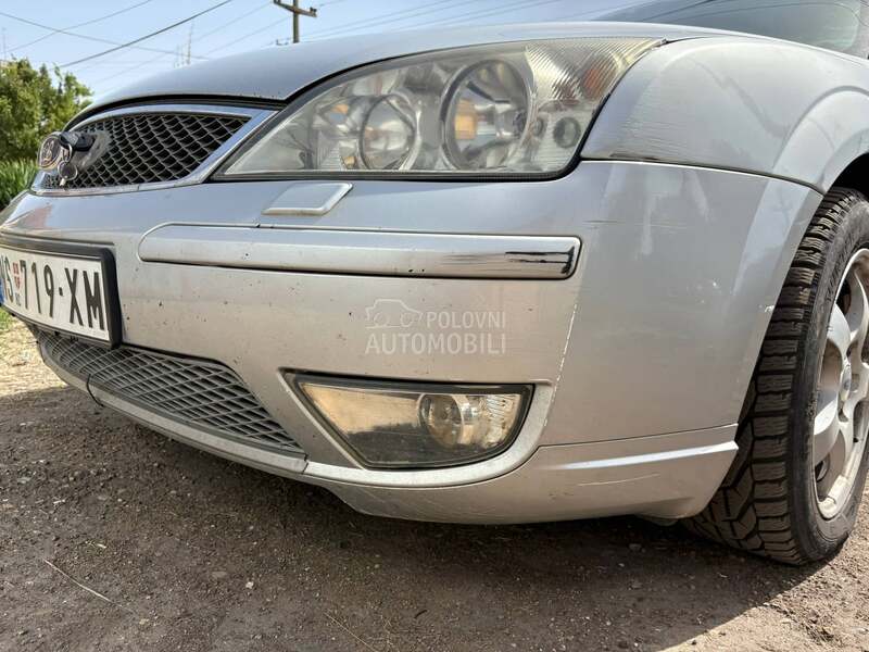 Ford Mondeo 501z 2004. god. -  kompletan auto u delovima