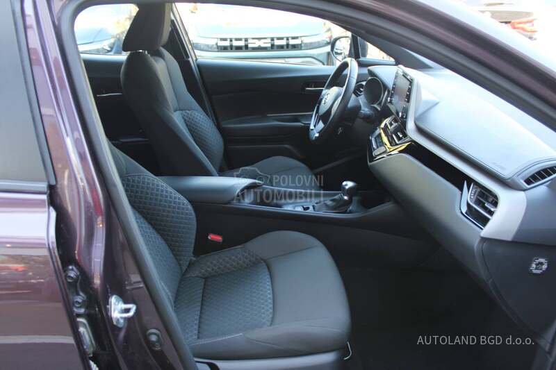 Toyota C-HR 1.8 HYBRID AUT