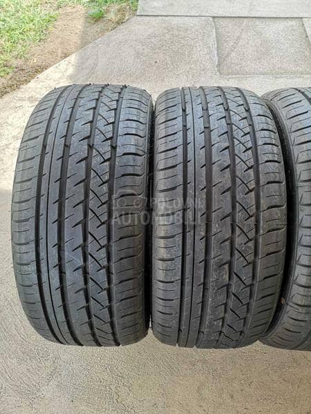 Avon 235/35 R19 Letnja