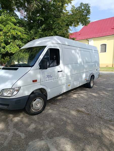 Mercedes Benz Sprinter 413 2.2