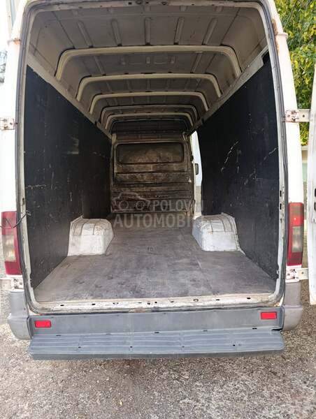 Mercedes Benz Sprinter 413 2.2