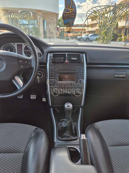 Mercedes Benz B 180 Reg. Zimske gume
