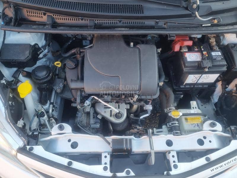 Toyota Yaris 1.0 b