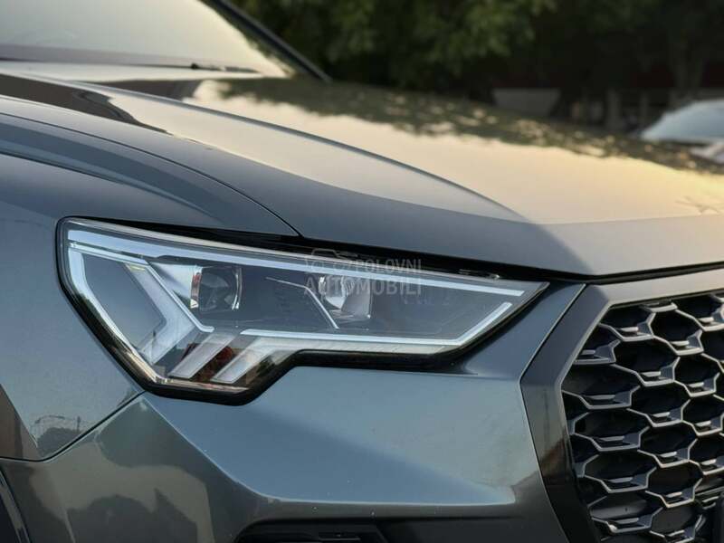 Audi Q3 S-Line/Kamera/Matrix