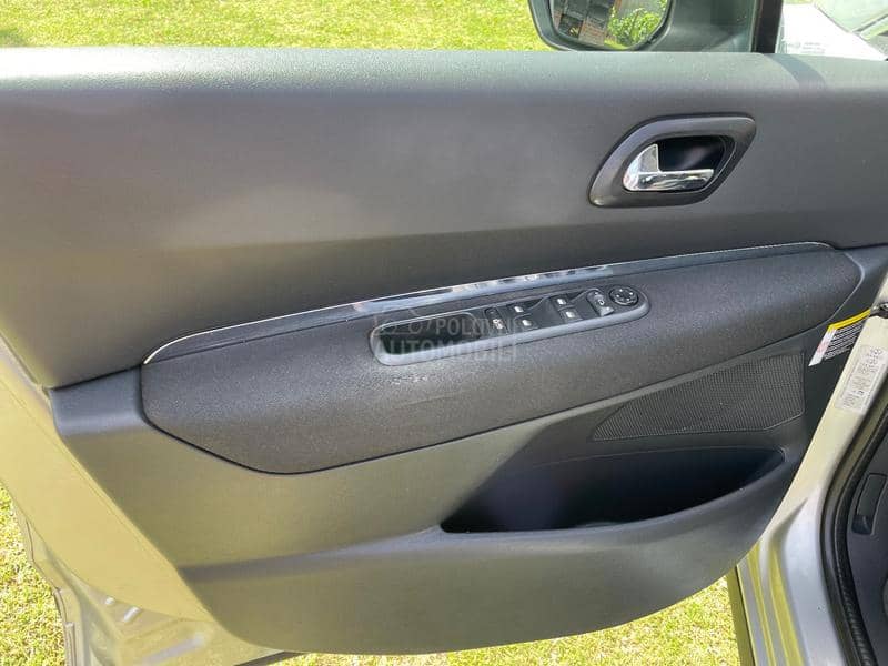 Peugeot 3008 1.6 VTI