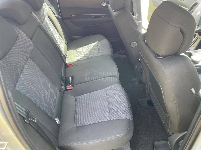 Peugeot 3008 1.6 VTI