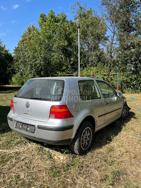 Volkswagen Golf 4 