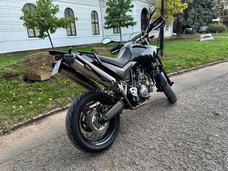 Yamaha xt660x