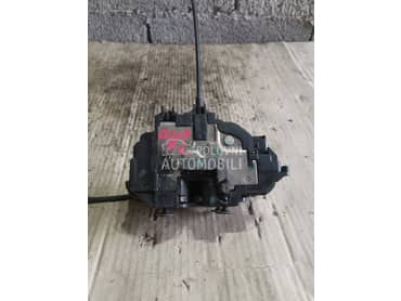 Brava prednja leva za Renault Clio od 2005. do 2014. god.