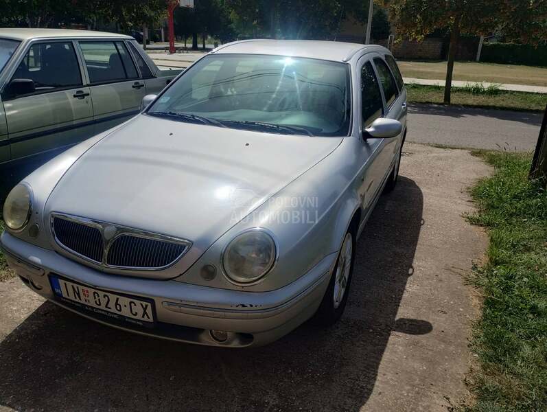 Lancia Lybra 