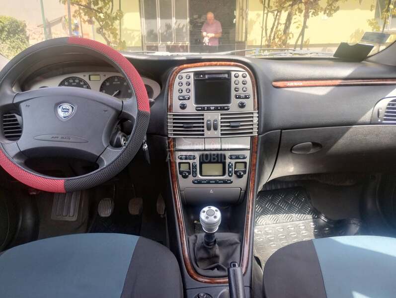 Lancia Lybra 