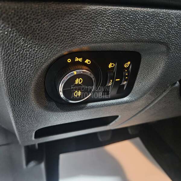 Opel Corsa D 1.2 tng restay