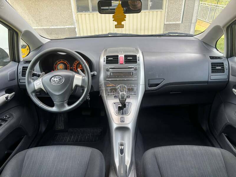 Toyota Auris 1.4 D4D Automa F1